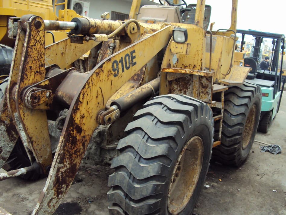 used cat 910e loader